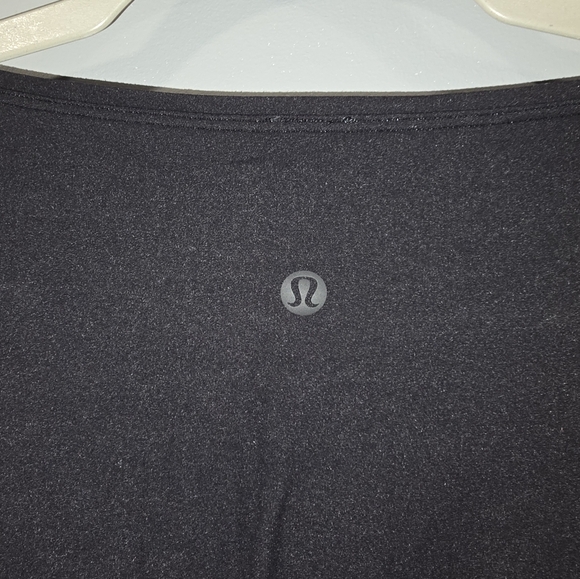 Lululemon Back in Action Short Sleeve Shirt Black Size 10 / 12 Excellent EUC L3 - Picture 5 of 5